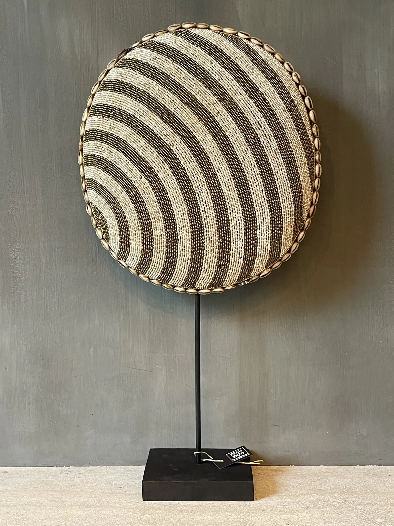 Ornament stripe gold/beige beads