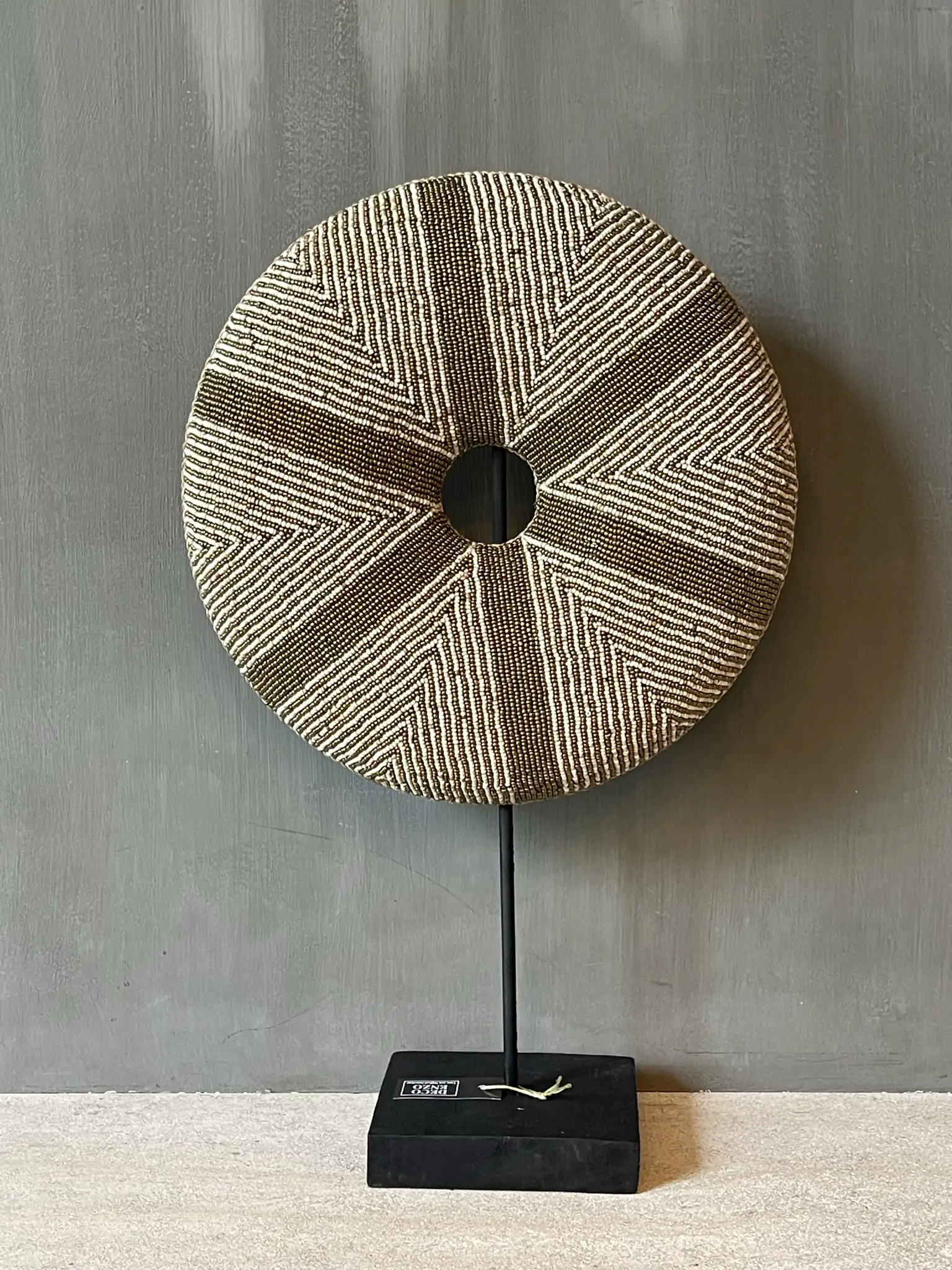 Ornament donut stripe gold