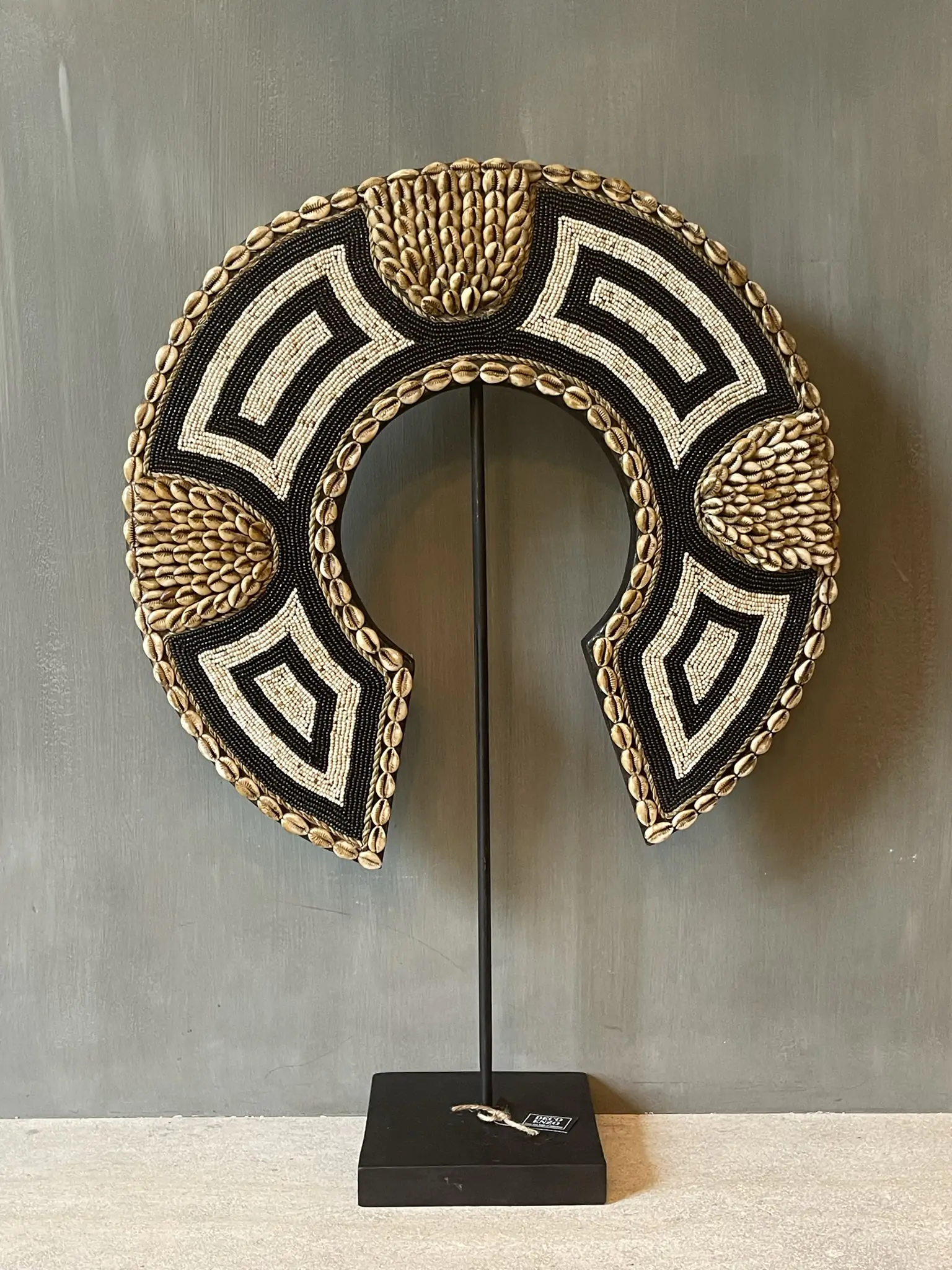 Ornament necklace black/beige